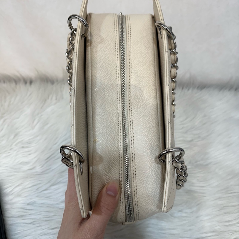 Chanel 白色荔枝皮銀鏈豆腐包 gst-25