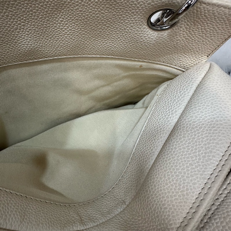 Chanel 白色荔枝皮銀鏈豆腐包 gst-51