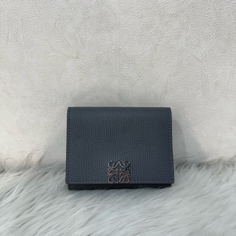 Loewe 821TR2X02 大象灰銀LOGO三折錢包