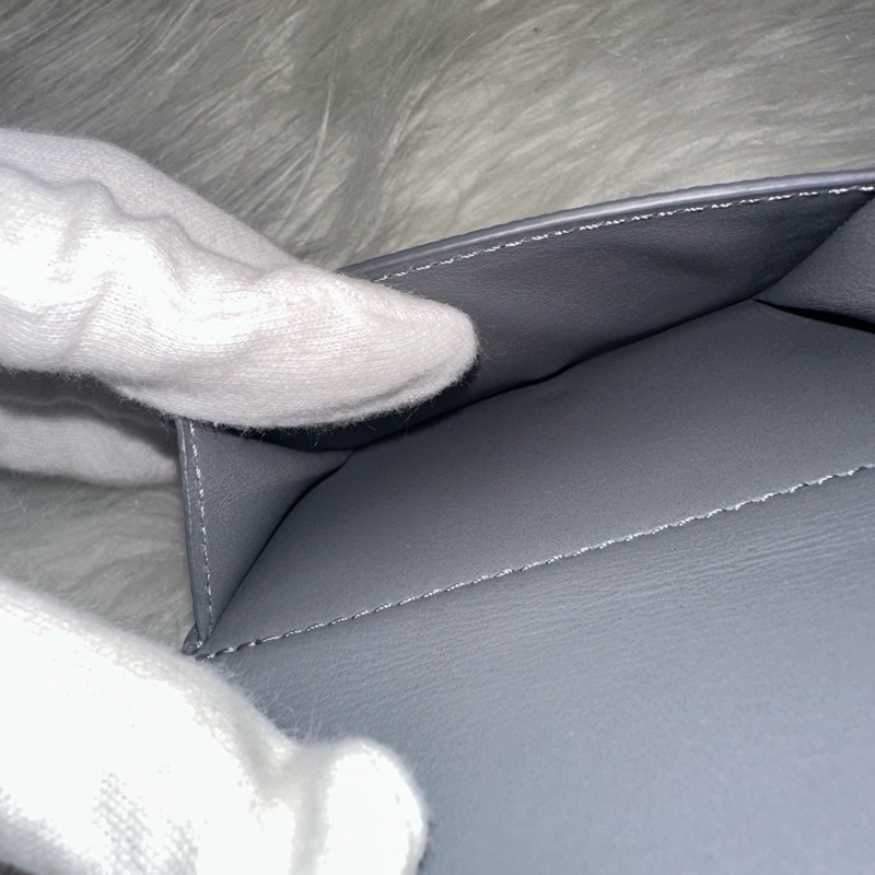 Loewe 821TR2X02 大象灰銀LOGO三折錢包-26