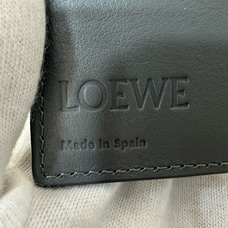Loewe 821TR2X02 大象灰銀LOGO三折錢包-29