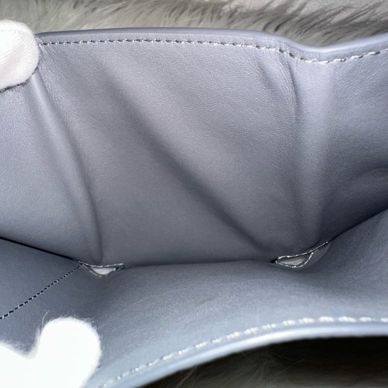 Loewe 821TR2X02 大象灰銀LOGO三折錢包-37