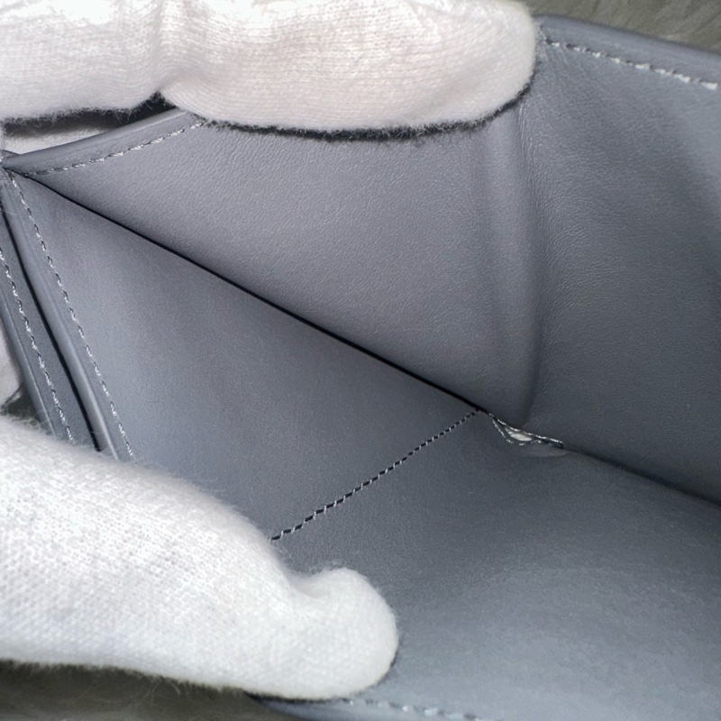 Loewe 821TR2X02 大象灰銀LOGO三折錢包-38