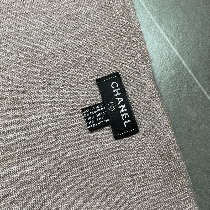 莉亞精品♡ Chanel 水鑽雙C 蜜豆色 圍巾 二手美品-8