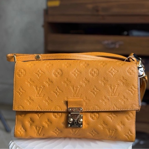 LV FASCINANTE 黃色牛皮壓紋單肩包