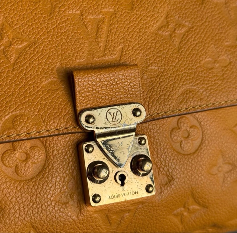 LV FASCINANTE 黃色牛皮壓紋單肩包-7