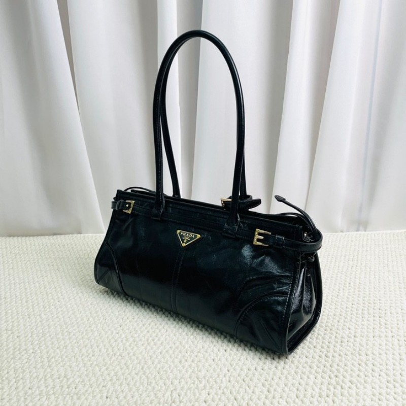 PRADA  普拉達 Bonnie soft lux 系列 可拆卸可調節肩帶琺瑯金屬三角形徽標 長手柄 皮革 手提單肩包-2