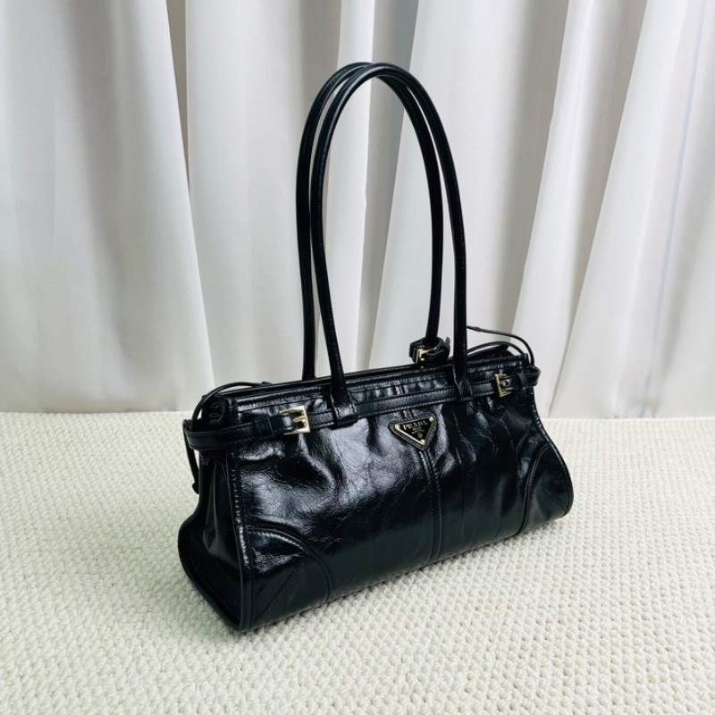 PRADA  普拉達 Bonnie soft lux 系列 可拆卸可調節肩帶琺瑯金屬三角形徽標 長手柄 皮革 手提單肩包-3