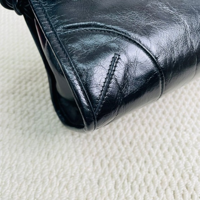 PRADA  普拉達 Bonnie soft lux 系列 可拆卸可調節肩帶琺瑯金屬三角形徽標 長手柄 皮革 手提單肩包-7