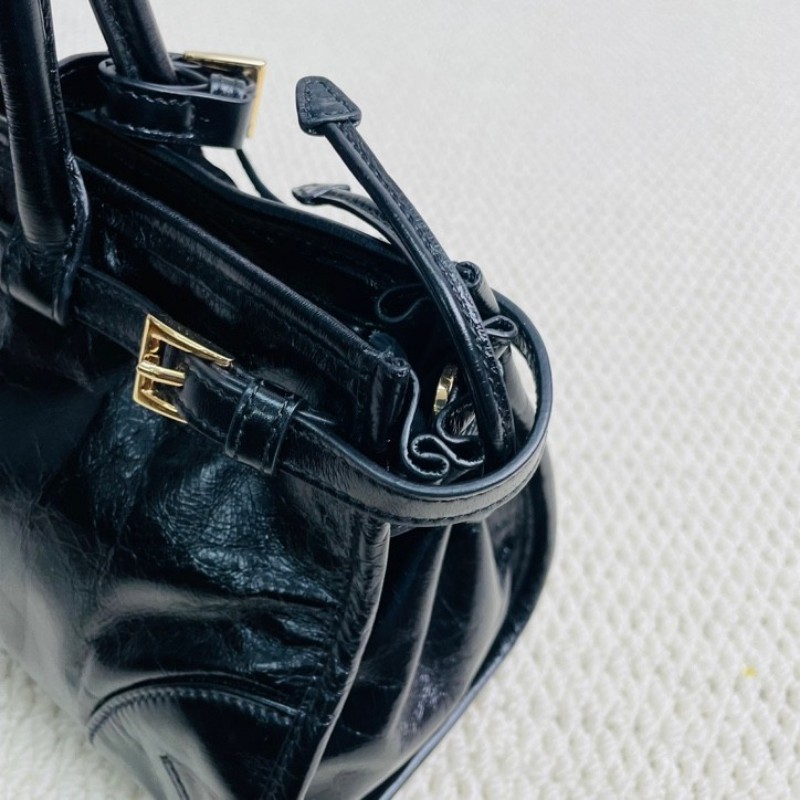 PRADA  普拉達 Bonnie soft lux 系列 可拆卸可調節肩帶琺瑯金屬三角形徽標 長手柄 皮革 手提單肩包-12