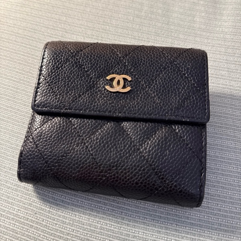 CHANEL 經典菱格短夾｜魚子醬皮夾-6