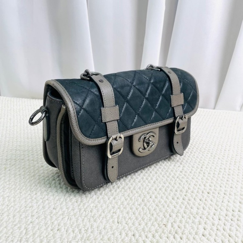 chanel  香奈兒 17開 珍珠魚皮劍橋包 劉雯同款 配做舊銀色鏈條和五金 珍珠魚皮質感超好，搭配銀色鏈條很有質感 可單肩斜挎包-3