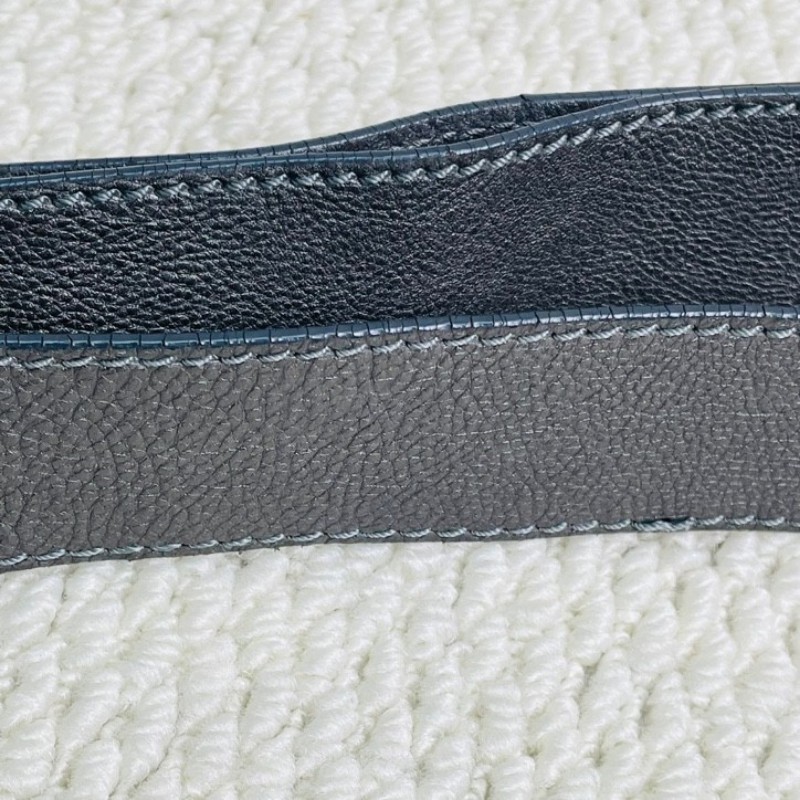 chanel  香奈兒 17開 珍珠魚皮劍橋包 劉雯同款 配做舊銀色鏈條和五金 珍珠魚皮質感超好，搭配銀色鏈條很有質感 可單肩斜挎包-21