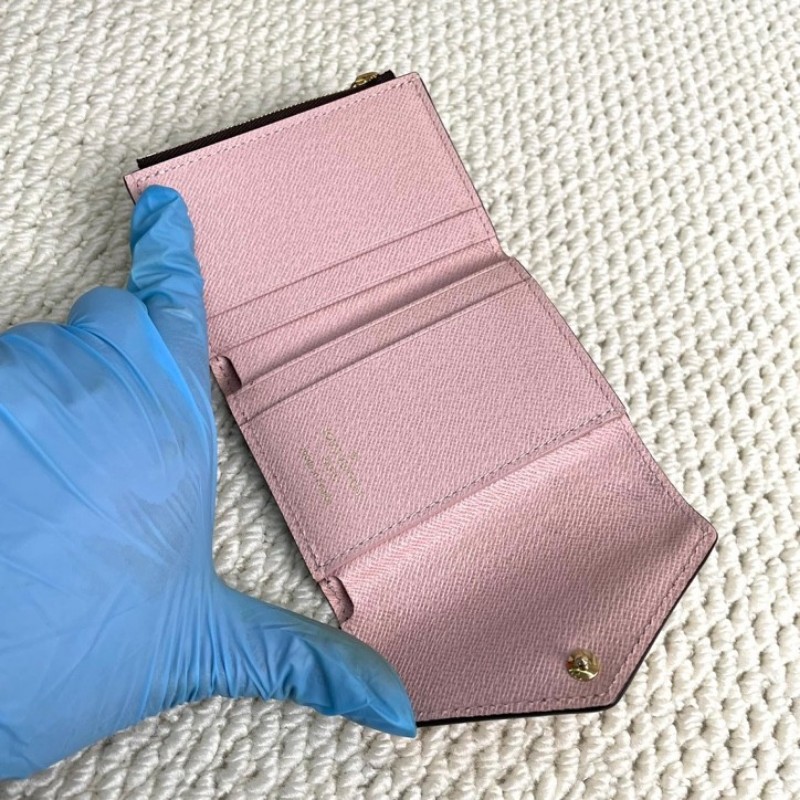 LV  路易威登 老花拼皮Zoe迷你短款三折錢包 小巧精緻，方便攜帶-3