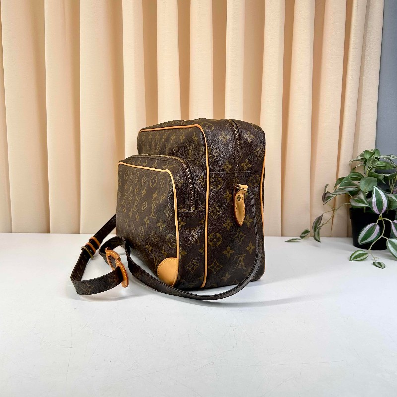 LV 路易威登老花大號橫版雙層相機包 中性款，男女都可駕馭，可單肩可斜挎，簡約百搭，不挑身材，酷帥街頭範兒~雙層實用大口袋設計，自重輕，容量大，通勤出遊都不在話下-3