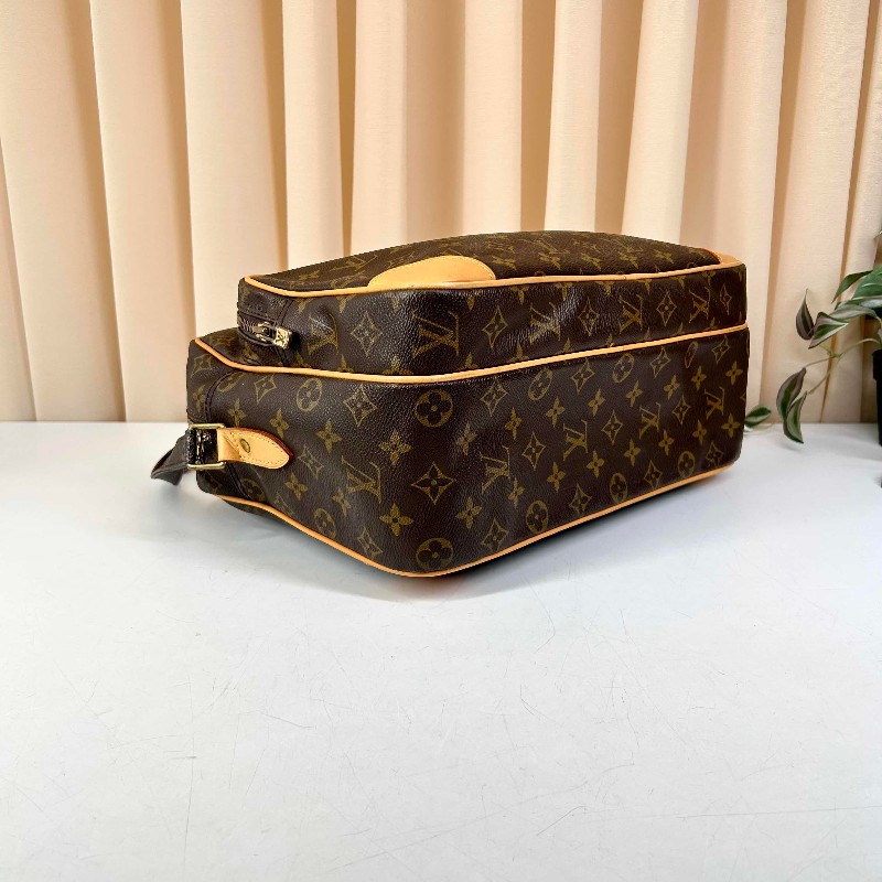 LV 路易威登老花大號橫版雙層相機包 中性款，男女都可駕馭，可單肩可斜挎，簡約百搭，不挑身材，酷帥街頭範兒~雙層實用大口袋設計，自重輕，容量大，通勤出遊都不在話下-7