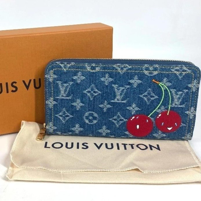禮物~ 路易威登( louis vuitton) x 村上隆Monogram櫻桃圖案水洗丹寧牛仔拉鍊長夾/ LV x TM Denim Cherry Zippy Wallet-0