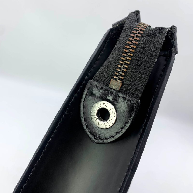 Louis Vuitton Pochette Voyage MM系列，路易威登，黑金剛老花手拿包，現貨，真品，正品，免運-11