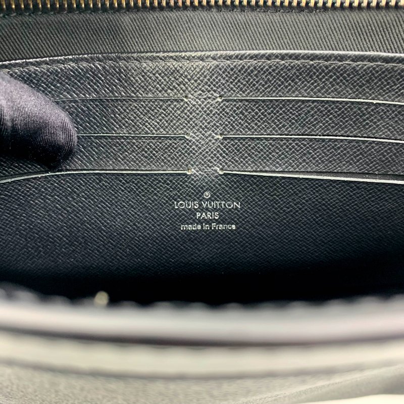 Louis Vuitton Pochette Voyage MM系列，路易威登，黑金剛老花手拿包，現貨，真品，正品，免運-15