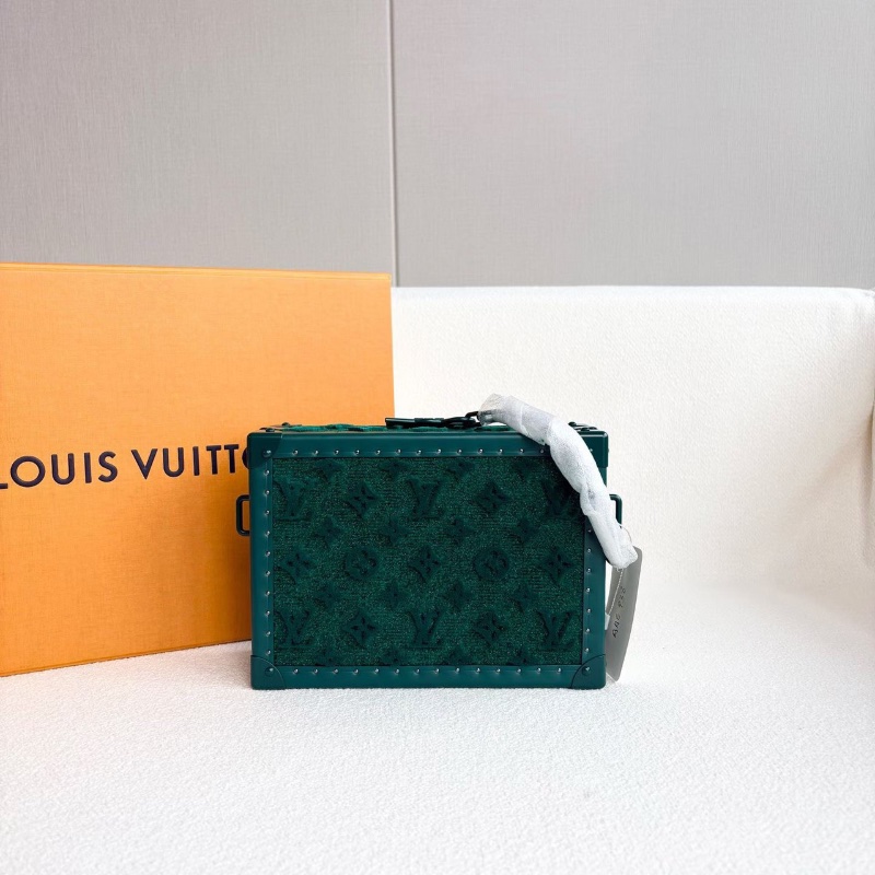 Lv秀款Clutch box植絨盒子斜背包 綠色硬箱22*16*8 芯片款 99新配件塵袋-1