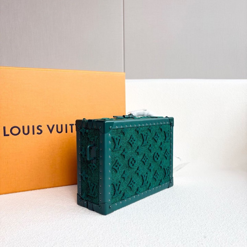 Lv秀款Clutch box植絨盒子斜背包 綠色硬箱22*16*8 芯片款 99新配件塵袋-3