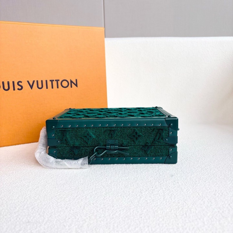 Lv秀款Clutch box植絨盒子斜背包 綠色硬箱22*16*8 芯片款 99新配件塵袋-4