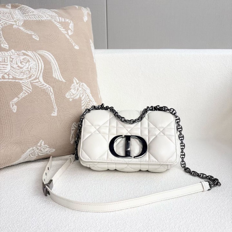 Dior caro系列藤格紋鏈條包泡芙包白色銀扣20*12*7 98新配件塵袋-1