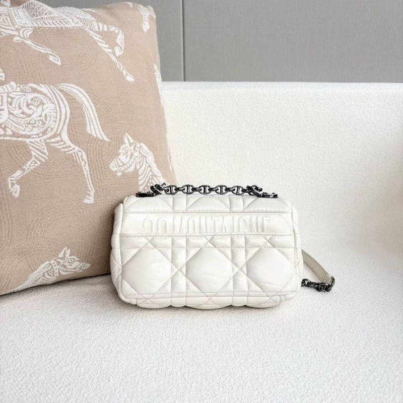 Dior caro系列藤格紋鏈條包泡芙包白色銀扣20*12*7 98新配件塵袋-5