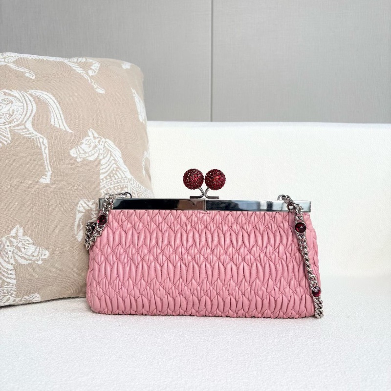 MiuMiu 水鑽櫻桃夾子包 粉色銀扣 羊皮28*16*5 98新鏈條塵袋-5