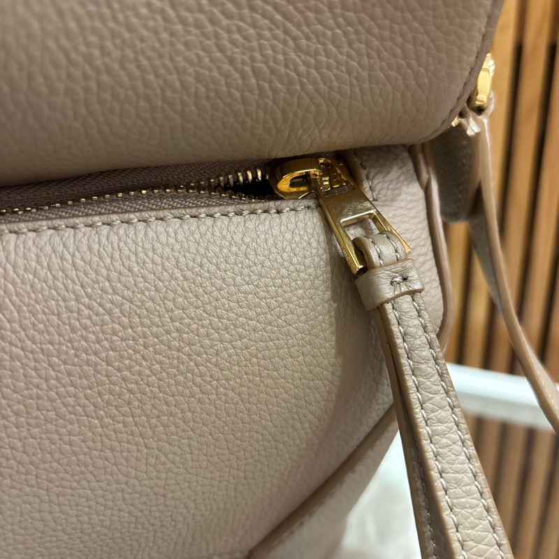 LOEWE Puzzle Small - sand 沙色-12