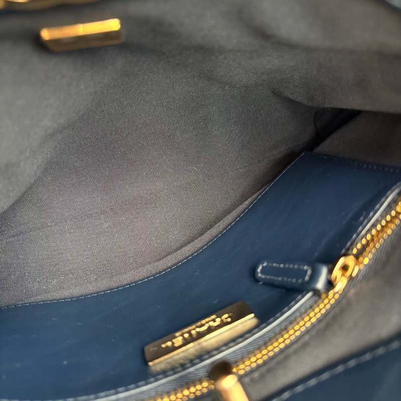 Chanel mini 31bag  深藍色金扣 油蠟皮芯片款24*23*5 99新配件購證塵袋-2