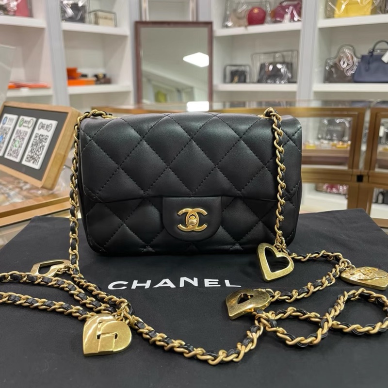 香奈兒經典CF 大mini CHANEL香奈儿 CF 大mini 爱心链条 芯片款 黑金 内里干净 成色优秀，热门款，金刚色，专柜价43000hkd，香奈儿大迷你黑金，能放大手机-11