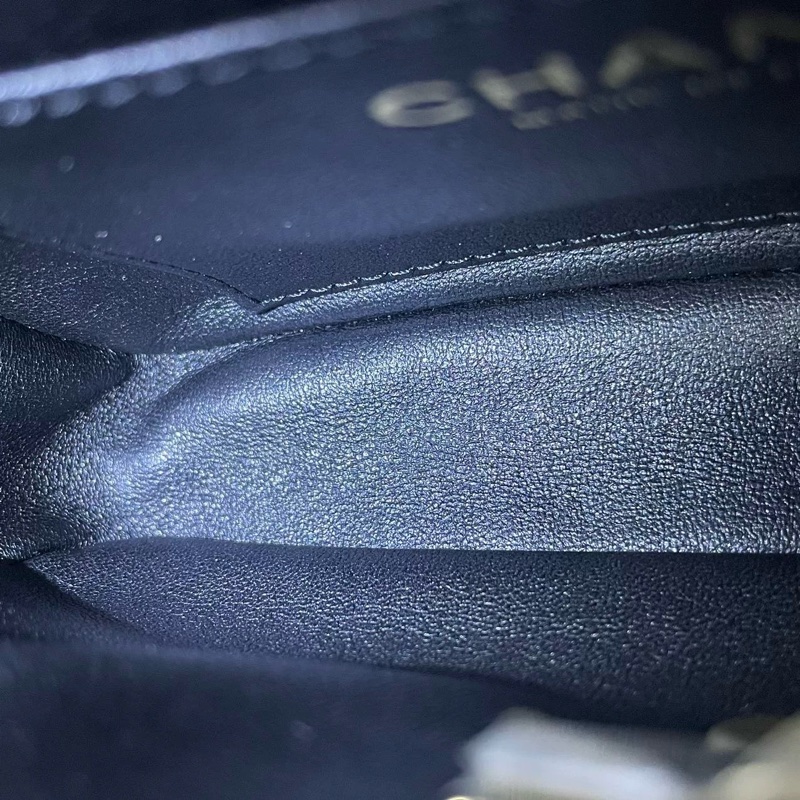 香奈兒經典CF 大mini CHANEL香奈儿 CF 大mini 爱心链条 芯片款 黑金 内里干净 成色优秀，热门款，金刚色，专柜价43000hkd，香奈儿大迷你黑金，能放大手机-36