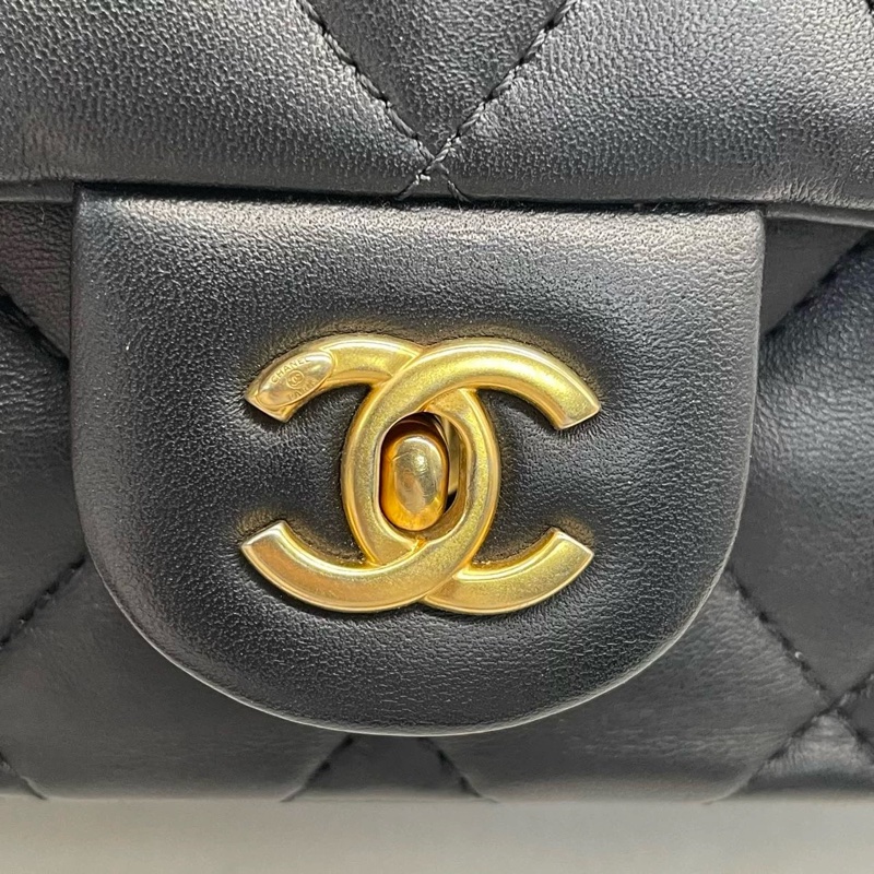 香奈兒經典CF 大mini CHANEL香奈儿 CF 大mini 爱心链条 芯片款 黑金 内里干净 成色优秀，热门款，金刚色，专柜价43000hkd，香奈儿大迷你黑金，能放大手机-39