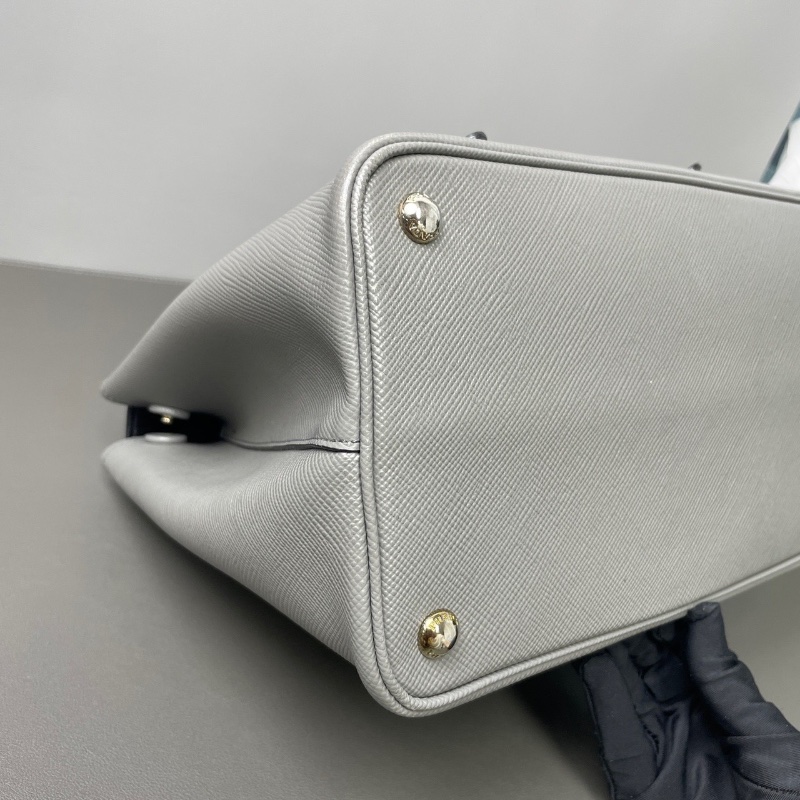 Prada turn lock 系列手提公事包 牙籤紋牛皮29*22*15  98新配件塵袋-3