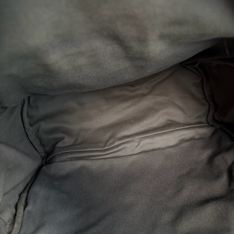 Chanel反戰塗鴉後背包米色仿舊28*33*12 98新配件塵袋掛繩-2