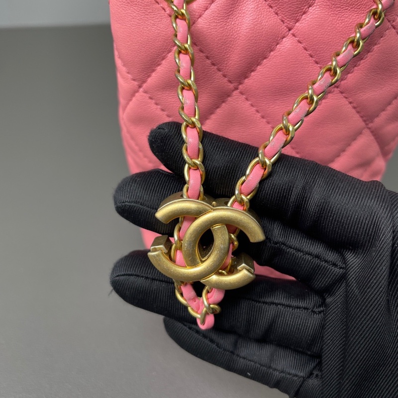 Chanel 珊瑚粉核桃金球 小水桶包 可調節長度 芯片款 12*16  98新配件塵袋-2