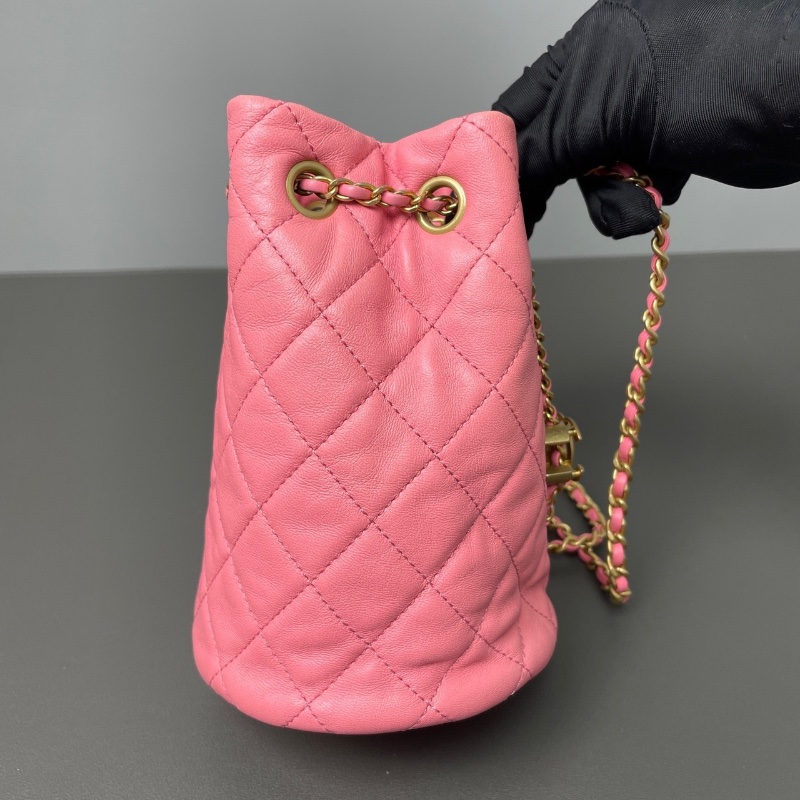 Chanel 珊瑚粉核桃金球 小水桶包 可調節長度 芯片款 12*16  98新配件塵袋-6