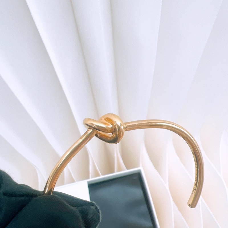 Celine knot 金色繩結手鐲 C1碼-2