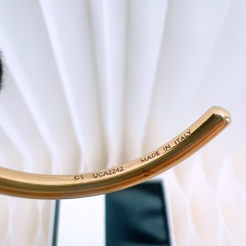 Celine knot 金色繩結手鐲 C1碼-4