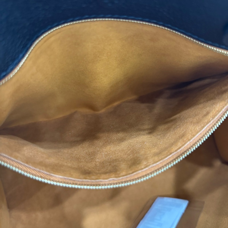 JK國際二手精品✨LV on the go MM 黑壓紋 晶片款 專櫃11.5萬‼️-15