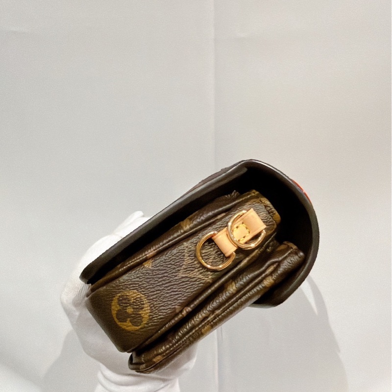 JK國際二手精品✨LV M46279小郵差包 晶片款-9