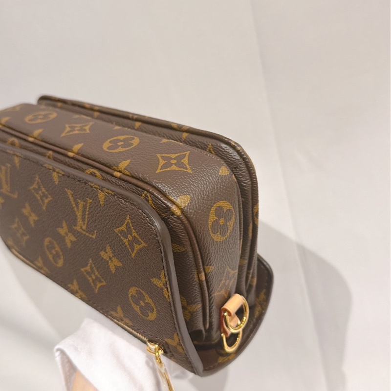 JK國際二手精品✨LV M46279小郵差包 晶片款-13