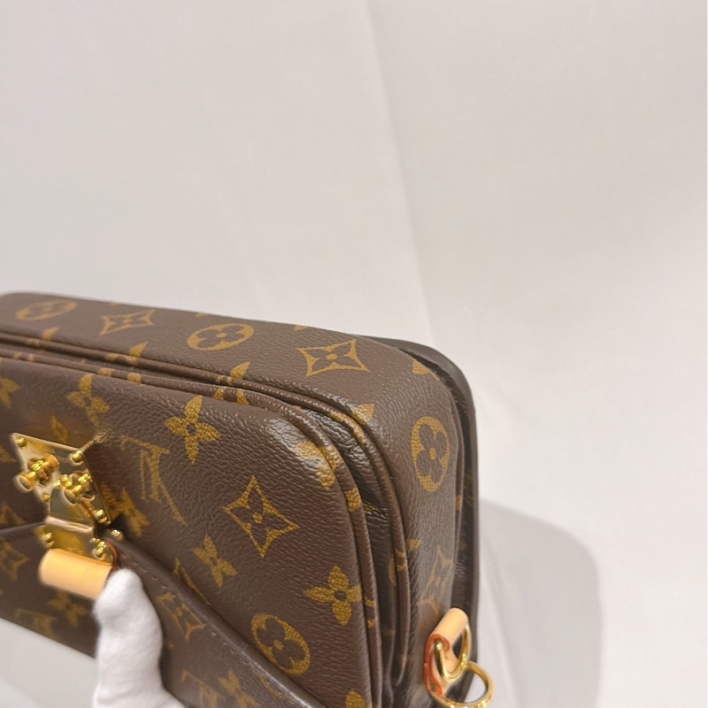 JK國際二手精品✨LV M46279小郵差包 晶片款-15