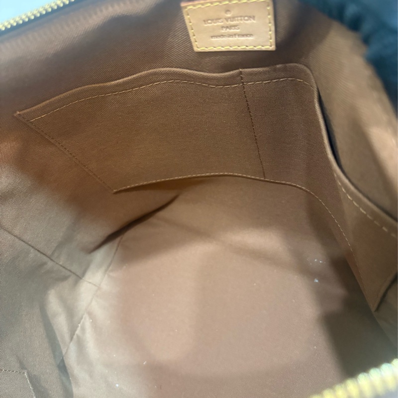 LV 老花手提皺摺包 附斜背帶-6