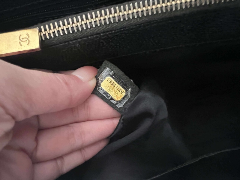 已絕版 CHANEL 黑色荔枝紋牛皮GST  豆腐包-11
