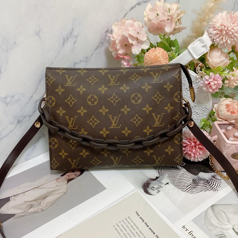 LV M47542 26梳洗包手拿包鏈條包🏅-1