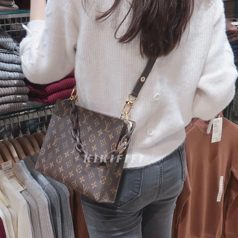 LV M47542 26梳洗包手拿包鏈條包🏅-27