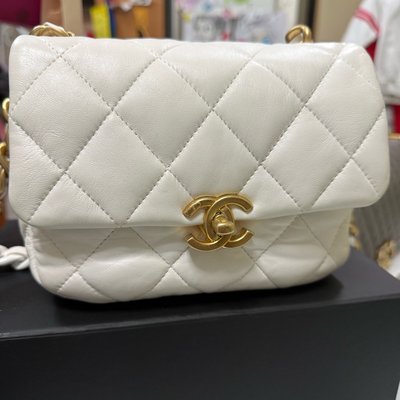CHANEL FLAG BAG SHOULDER BAG-0