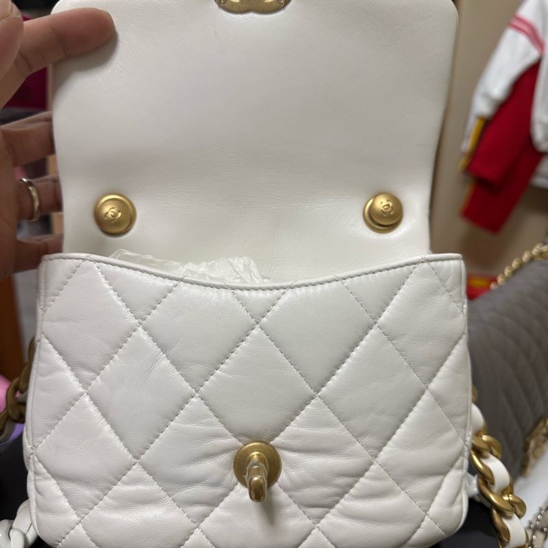 CHANEL FLAG BAG SHOULDER BAG-15